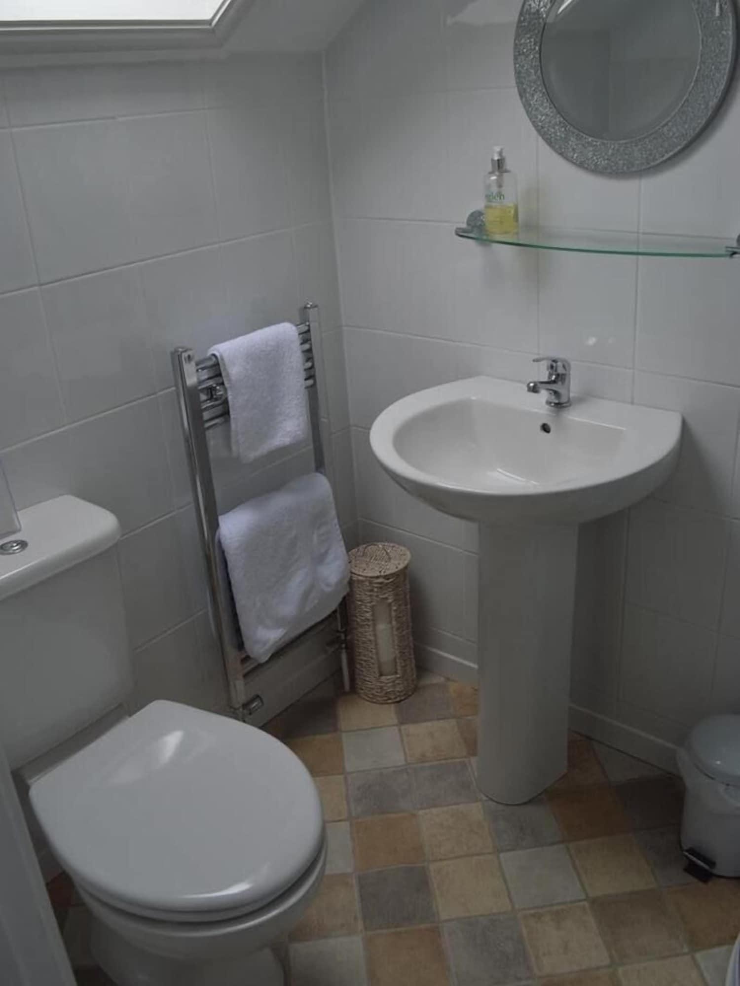 Witchingham B&B Holyhead Exteriér fotografie