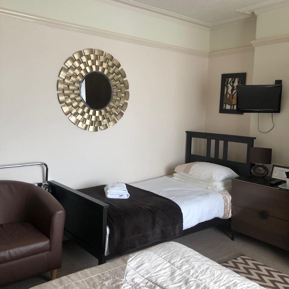 Witchingham B&B Holyhead Exteriér fotografie