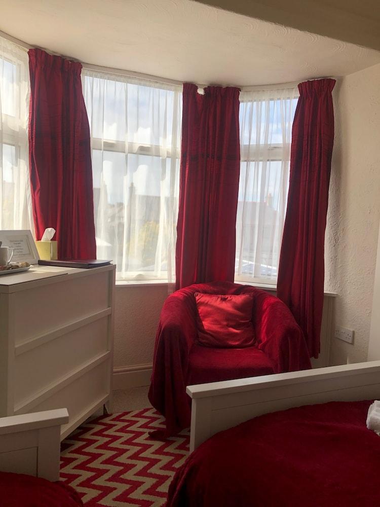 Witchingham B&B Holyhead Exteriér fotografie
