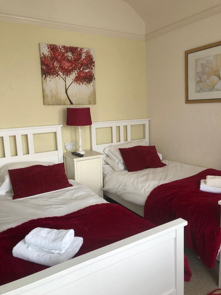Witchingham B&B Holyhead Exteriér fotografie