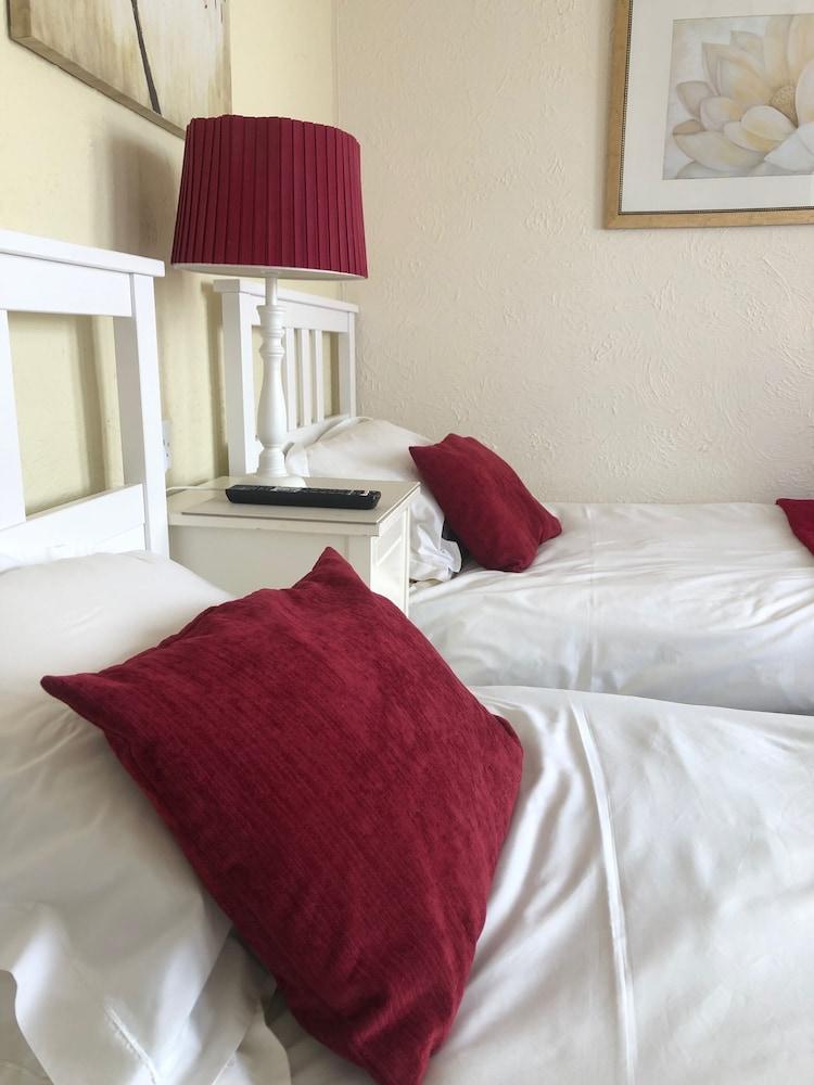 Witchingham B&B Holyhead Exteriér fotografie