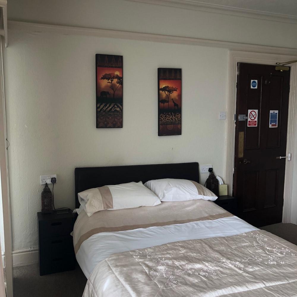 Witchingham B&B Holyhead Exteriér fotografie
