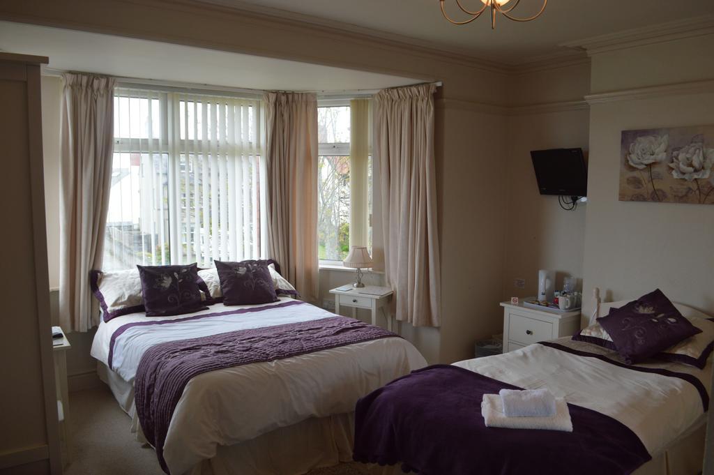 Witchingham B&B Holyhead Exteriér fotografie