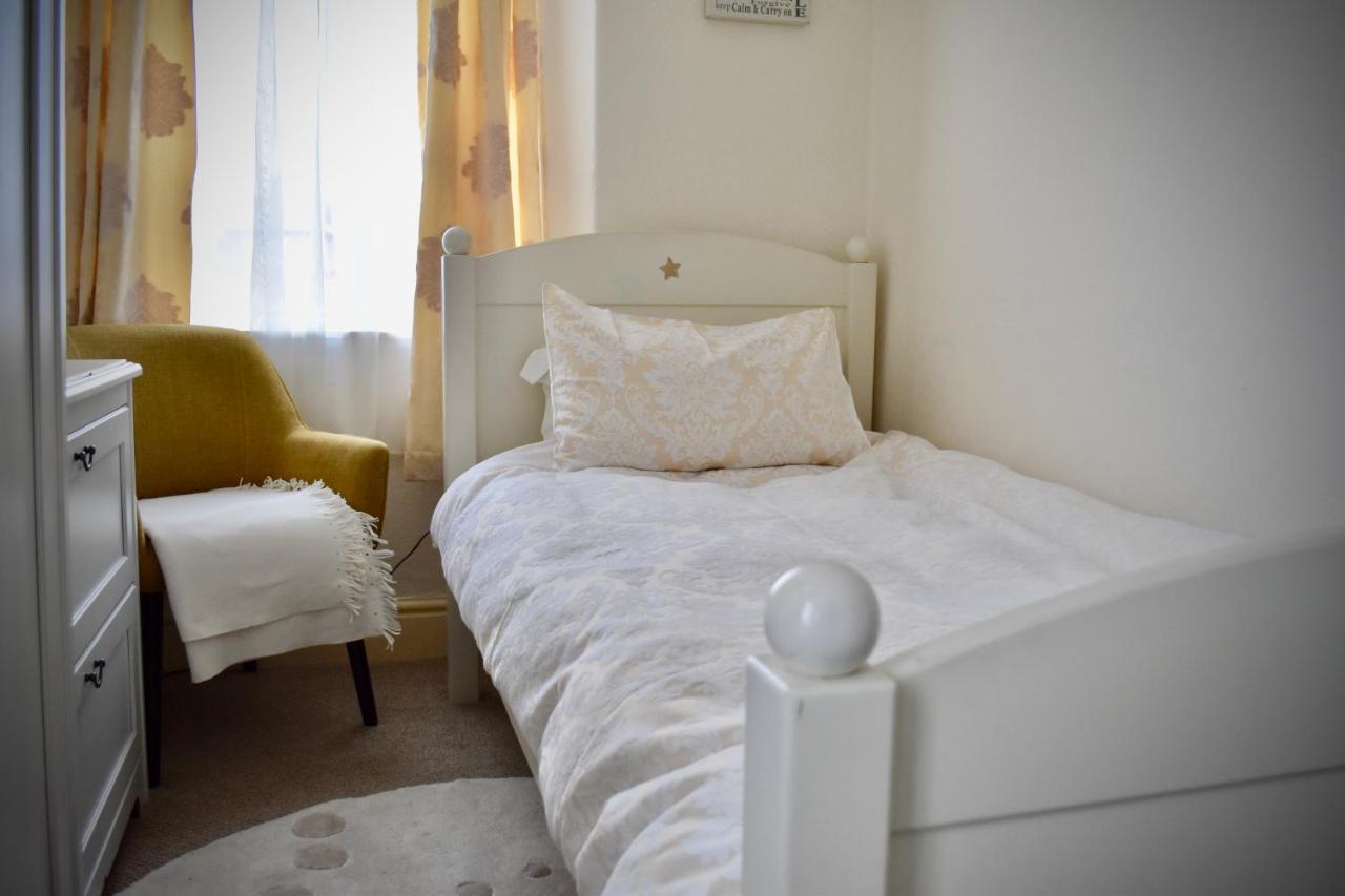 Witchingham B&B Holyhead Exteriér fotografie